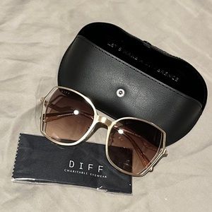 Brand New DIFF Donna III Sunglasses!